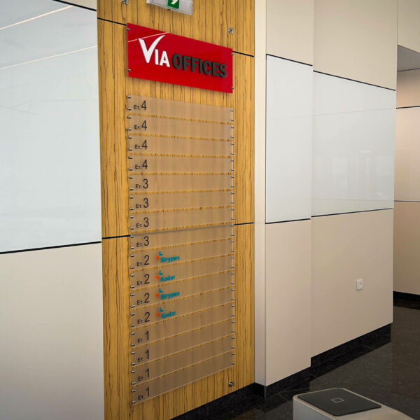 Фирмен указател от плексиглас за Via Offices, Пловдив Табели за указател от плексиглас - Via Offices, Пловдив