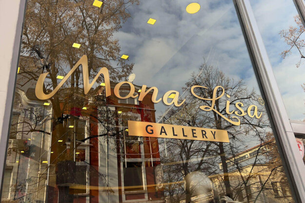 ABS embossed letters with gold effect for Mona Lisa store in Plovdiv