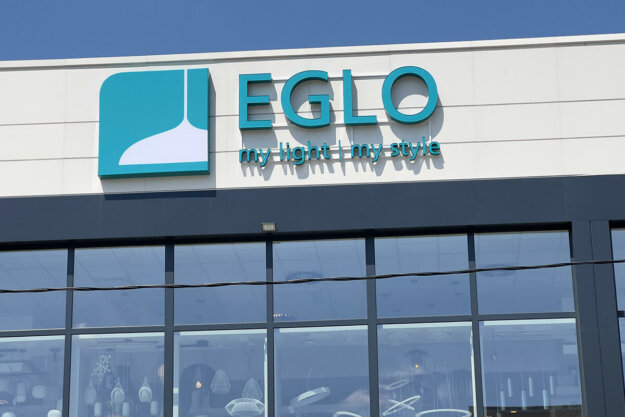 Eglo illuminated channel letters and logo with Alurapid and Plexiglass