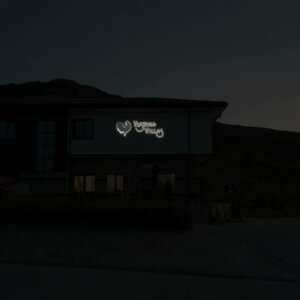 Yustina Villas светещи букви от инокс върху основа от еталбонд Yustina Villas светещи букви от инокс върху основа от еталбонд