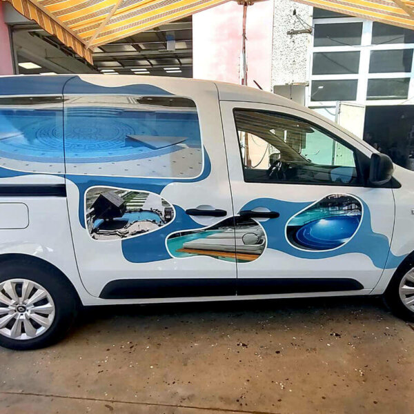 Wrapping a company car with 3M IJ280 printing film Wrapping a company car with 3M IJ280 printing film