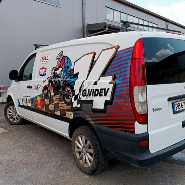 Wrapping Mercedes Vito with 3M IJ180mC film graphics