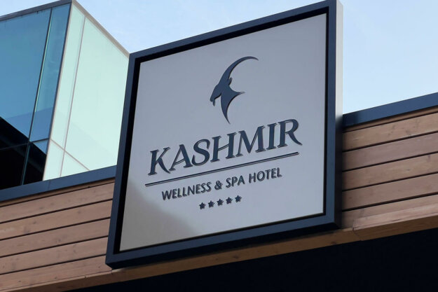 Advertising sign for Hotel Kashmir, Velingrad