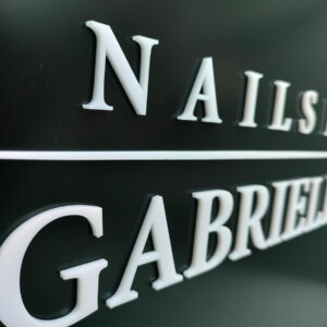 Рекламни букви за салон за маникюр