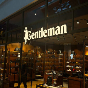 Светещи букви за магазин Gentleman в Румъния Светещи букви за магазин Gentleman в Румъния