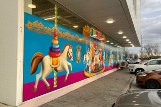 Showcase wrapping for the entrance of JUMBO store