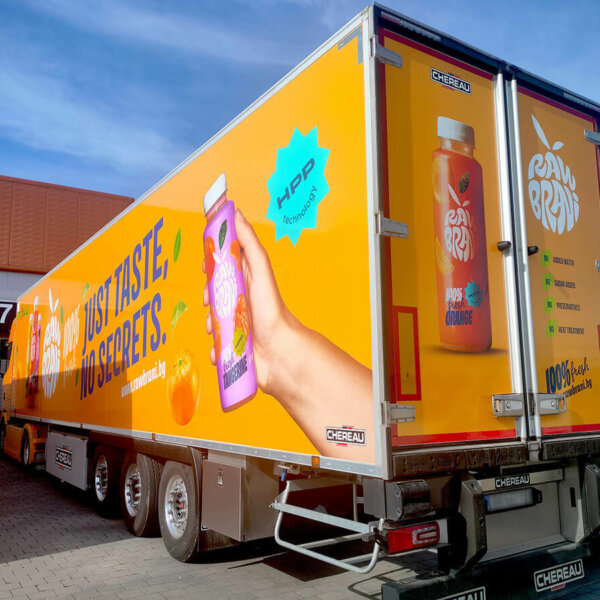 Strobails_Raw-Brani-trucks-wrapping_10 Брандиране на фирмен автомобил Genev Pools & SPA