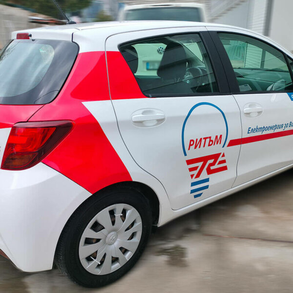 Company cars branded with 3M vinyl film Company cars branded with 3M vinyl film