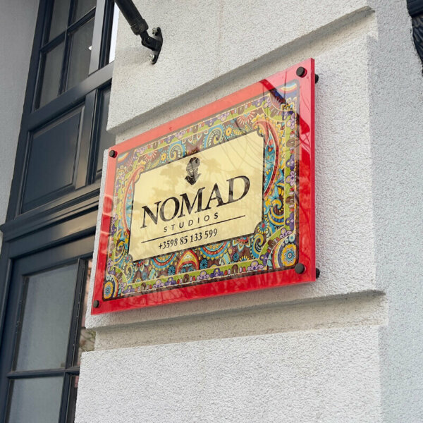 Табела Nomad Studios страничен профил
