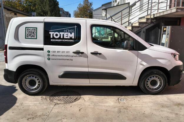 Car branding for Totem Homes