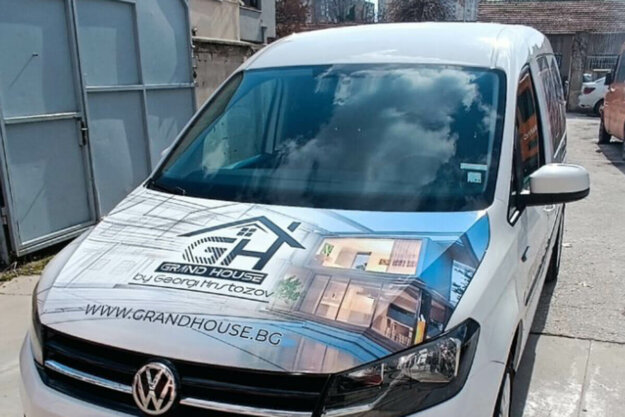 Car branding for Grand House