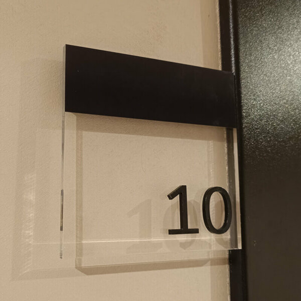 Apartment number sings Apartment number sings