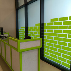 Фростед фолио върху стъкло, ефект „тухла“ Фростед фолио върху стъкло, ефект "тухла"