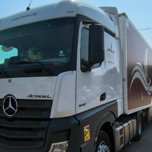 Брандиране на влекач на тир, Пловдив Брандиране на влекач на тир, Пловдив