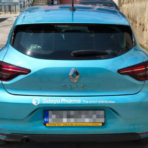 Реклама върху цветни коли Реклама върху цветни коли